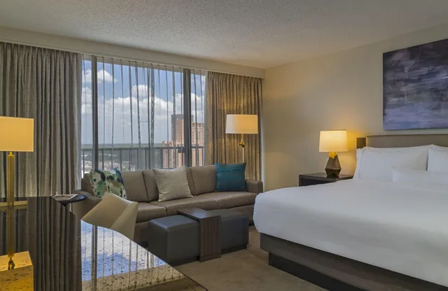 Premium, King Bed, The Westin Galleria Houston 3/6