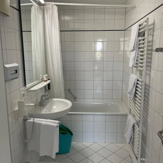 جناح بشرفة، Bayers Boardinghouse & Hotel 4/5