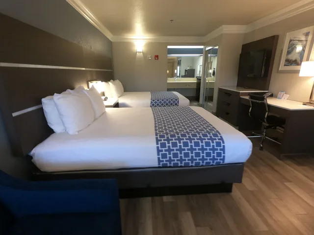 غرفة قياسية بسريرين كوين، Best Western Inn & Suites Lemoore 5/10