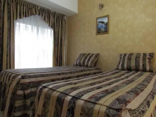 جناح رباعي، San Remo Grand Hotel 1/1