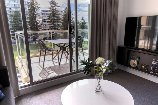 Oaks Glenelg Plaza Pier Suites، أديليد 6/82
