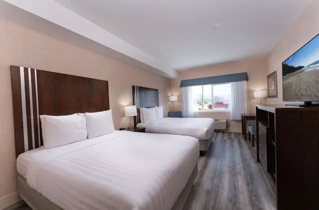 Standard, 2 Queen Beds, Prestige Cranbrook Hotel, BW Premier Collection 1/2