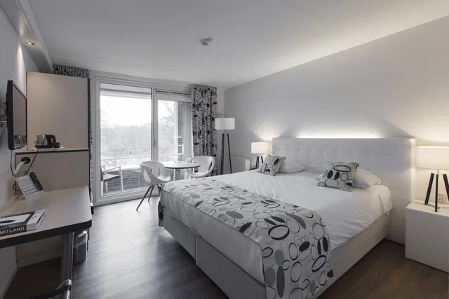غرفة سوبيريور بسرير كوين بإطلالة على البحيرة، Hotel Mitland 3/10