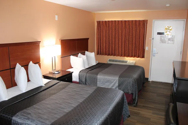 غرفة بسريرين كوين، Rancho California Inn 1/8