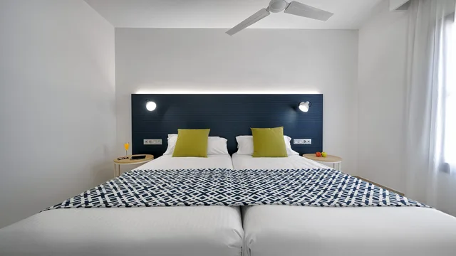 غرفة ديلوكس بسرير مزدوج أو سريرين منفصلين، Broncemar Beach Suites Hotel 2/4