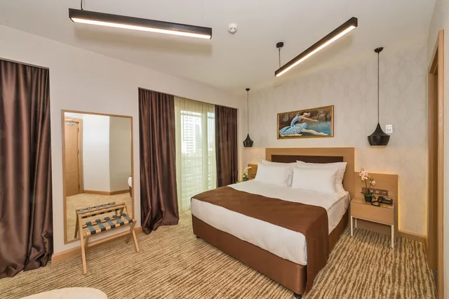 غرفة اقتصادية بسرير كوين بإطلالة على المدينة، Hotel Boursier 1 & Spa 1/5