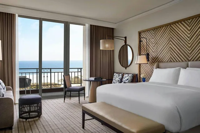 Guest Room, King Bed, Ocean View, Sofa, Balcony, Club Floor، The Ritz Carlton Amelia Island 1/2