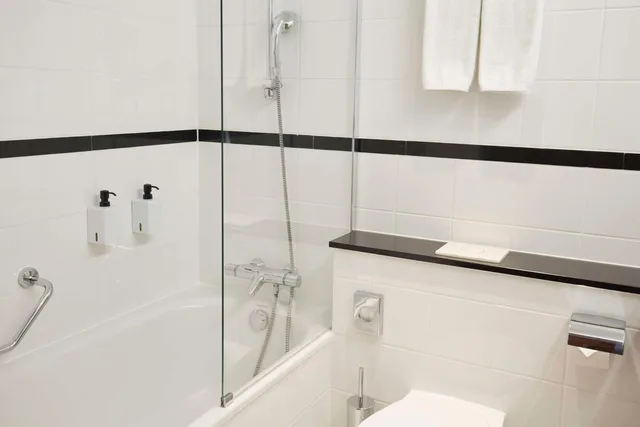 غرفة قياسية بسرير كوين، Scandic Wroclaw Hotel 4/11