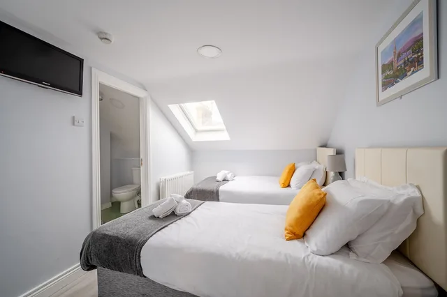 غرفة قياسية بسريرين منفصلين، Chamberlain House 1/10