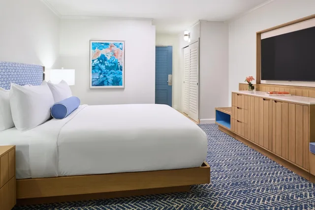 Signature, Club, King Bed, Ocean Front, Sofa، OUTRIGGER Kauai Beach Resort & Spa 2/5