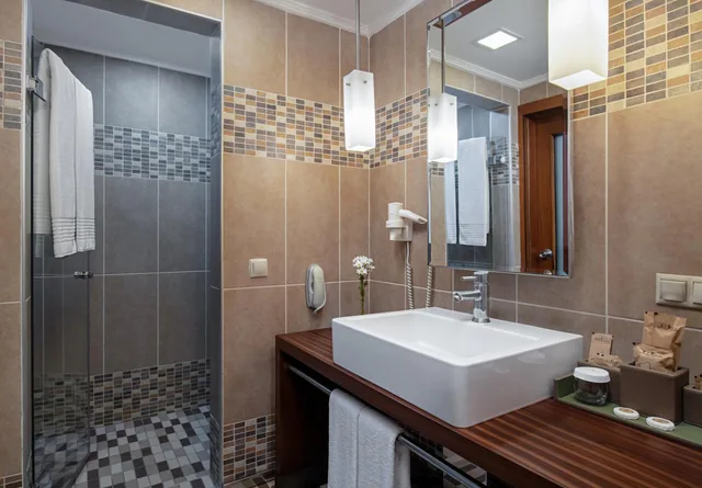 جناح بسرير كينج بجاكوزي، Rixos Sungate Hotel 5/9