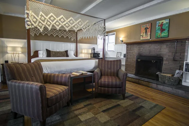 Superior, King Bed, Adult Only, Jetted Tub، The Yankee Inn 5/6