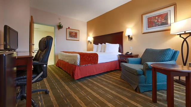 غرفة قياسية بسرير كينج للمدخنين، Best Western Lake Okeechobee 8/10