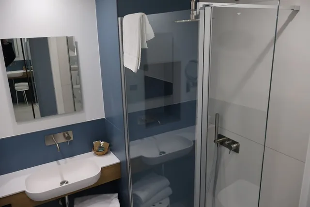 غرفة قياسية بسرير مزدوج أو سريرين منفصلين، Hotel Puntaquattroventi 7/9