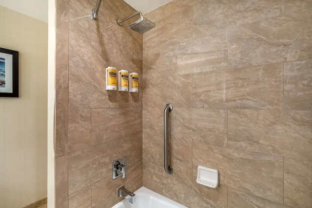 Standard, King Bed, Courtyard Area، Best Western Plus Carpinteria Inn 7/7