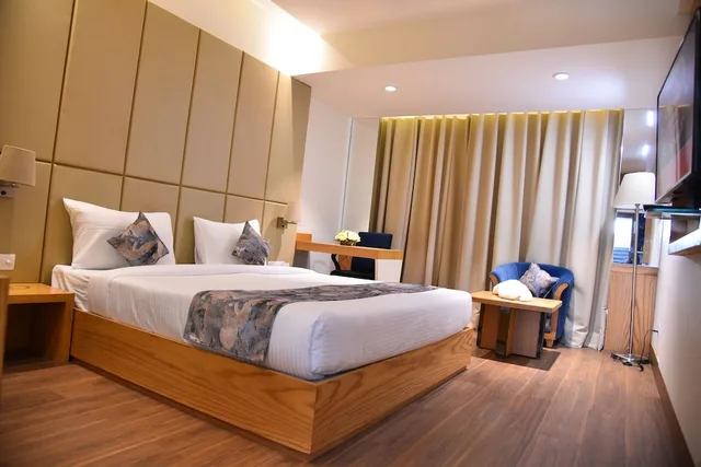 غرفة تنفيذية بسرير كينج بإطلالة على المدينة، Hotel Narayanam 5/10