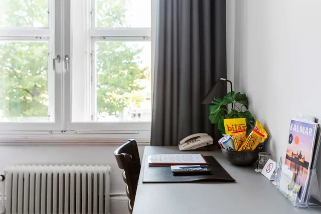 Room, King Bed, Frimurarehotellet, Sure Hotel Collection by Best Western 2/3