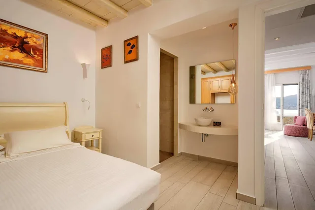 غرفة سوبيريور بإطلالة على البحر بمسبح خاص، Arte & Mare Elia Mykonos Luxury Suites & Spa 1/4