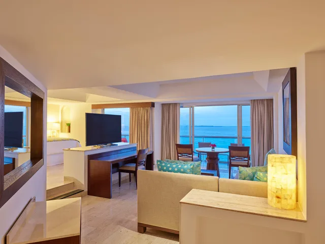 1 Bedroom, Master, Infinite, Suite, King Bed, Ocean Front، Grand Fiesta Americana Coral Beach Cancun All Inclusive 4/6