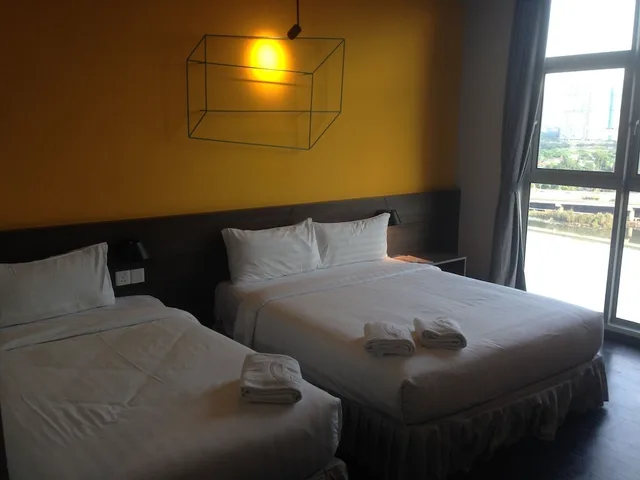 غرفة ديلوكس عائلية بسرير كوين وسرير فردي، FEECO HOTEL KUALA LUMPUR 1/3