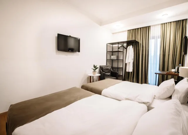 غرفة سوبيريور بسريرين منفصلين بإطلالة على المدينة بشرفة، Citadel Narikala Hotel 5/10