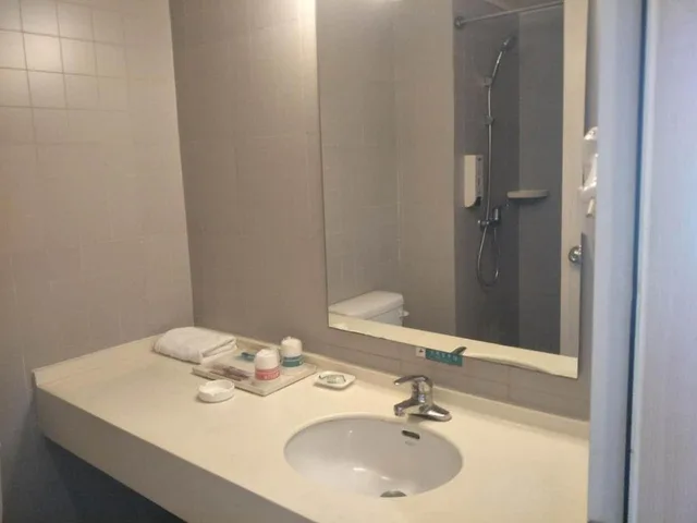 غرفة قياسية بسريرين منفصلين، Jinjiang Inn (Xi'an Exhibition Center Zhangba East Road) 4/4