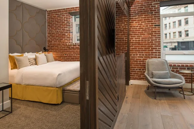 جناح بغرفة نوم واحدة، Mark Spencer Hotel 1/2