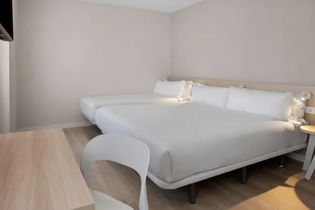 Family Room, B&B HOTEL Figueira da Foz 4/5