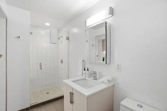 شقة استوديو بسرير كوين، Placemakr Dupont Circle 6/10