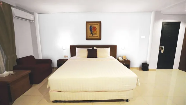 جناح جونيور بسرير كوين، 1O1 URBAN Jakarta Thamrin 1/10