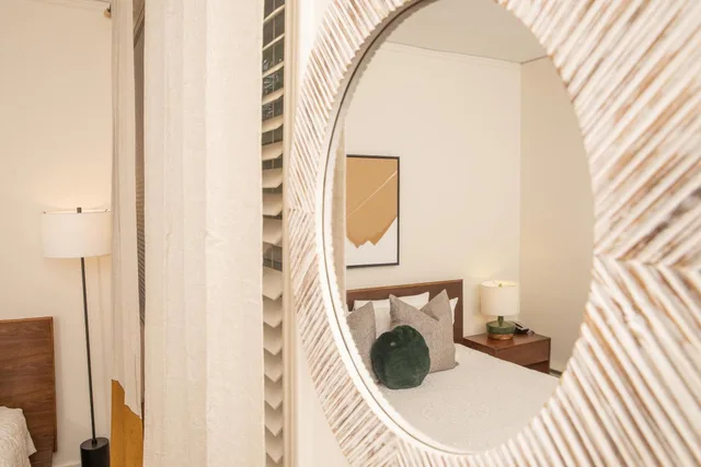 غرفة قياسية بسرير كينج، The Washington Square Inn 6/7