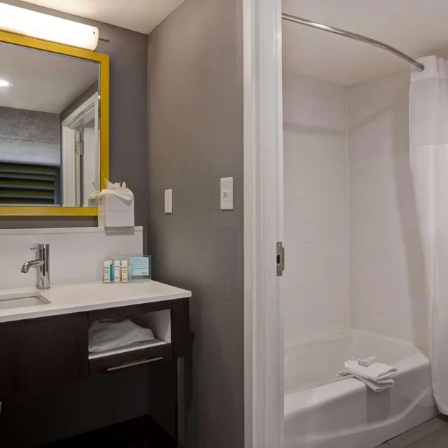غرفة بسريرين كوين، Hampton Inn Memphis Olive Branch 2/3