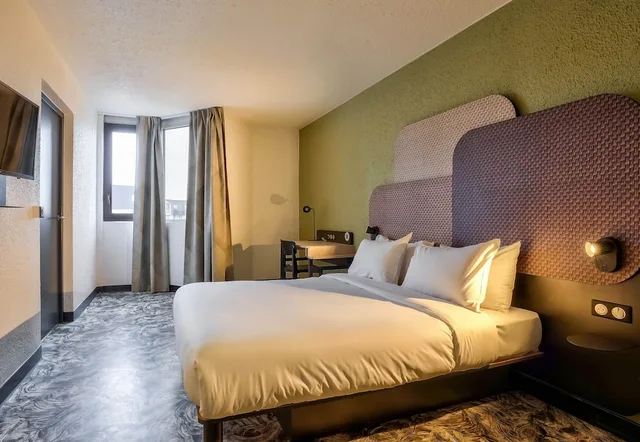 غرفة بسرير مزدوج لذوي الإعاقة، B&B HOTEL Paris Chatillon 2/5