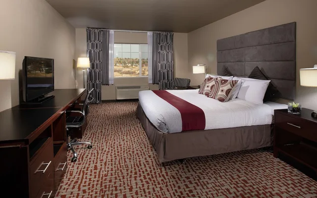 Coast, King Bed, City View، Coast Hilltop Inn 3/5
