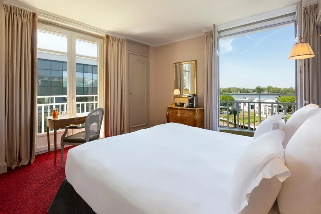 Deluxe, Lake Side, Balcony، Hotel Barriere Le Grand Hotel Enghien Les Bains 1/4