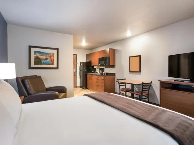 غرفة ديلوكس بسرير مزدوج، My Place Hotel-Ketchikan, AK 3/10