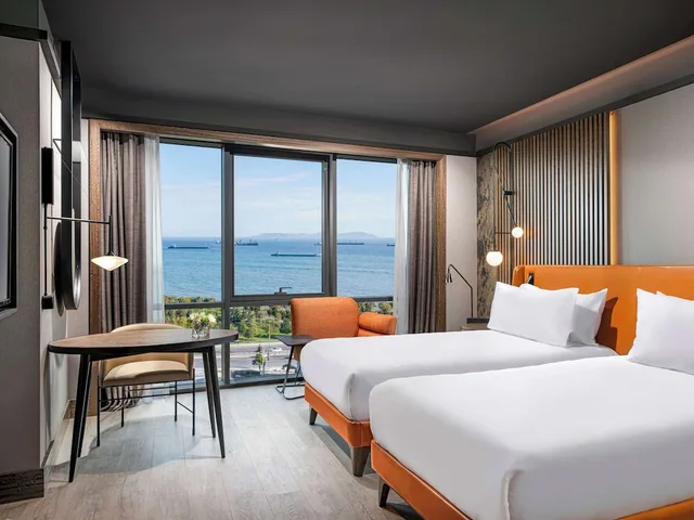 Superior, Twin Beds, Sea Side, on the Side, Movenpick Hotel Istanbul Marmara Sea 1/6