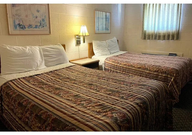 2 Full Beds Non-Smoking، Skyline Motel Bartlesville Hwy 75 2/5