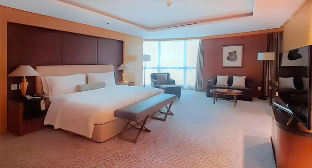 جناح رئاسي بسرير كينج، New Coast Hotel Manila 1/1