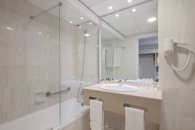 غرفة بريميوم مفردة، Azuline Hotel Bergantin 4/5