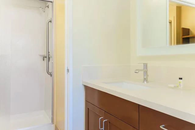 جناح بسرير كينج بغرفة نوم واحدة بمطبخ، Staybridge Suites Reno 2/2