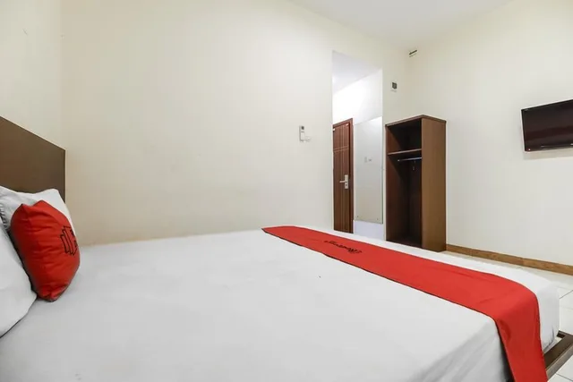 Reddoorz، RedDoorz Plus @ Karebosi Area 2 (RedDoorz - Hotel Crown Inn) 3/4