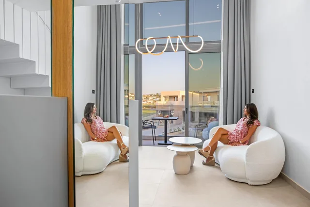 Maisonette Horizon Pool View، Ventale Island Breeze Resort 3/5