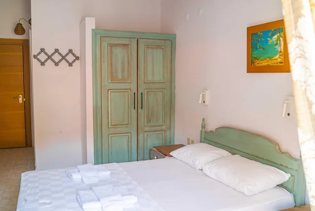 Room, Double or Twin Bed, Side Sea View، Diplomat Hotel 8/10