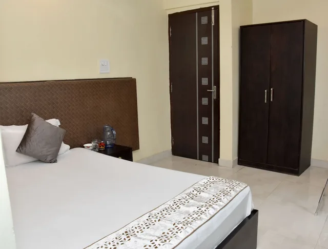 غرفة ديلوكس بسرير مزدوج، Oyo 9193 Hotel Maple 2/9