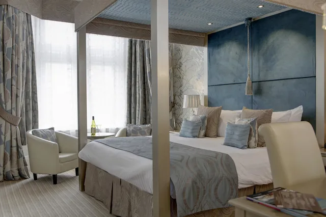 Deluxe, King Bed, Burlington Hotel, Bw Premier Collection 2/6