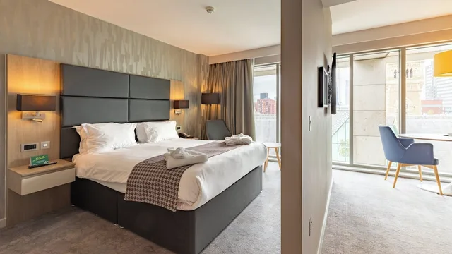 جناح بسرير كينج بإطلالة على المدينة مع أريكة، Holiday Inn Manchester - City Centre 4/10