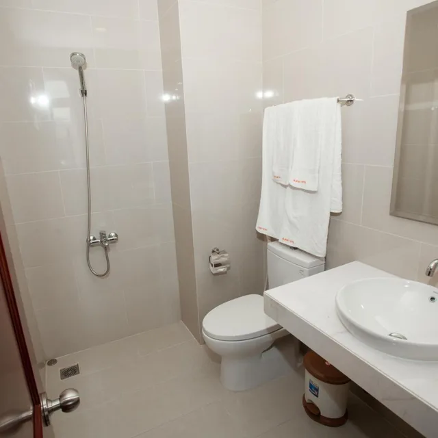 غرفة ديلوكس بسرير مزدوج، Blue Sky Phu Quoc Hotel 7/8