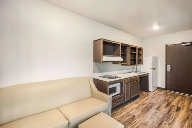 غرفة بسريرين كوين لذوي الإعاقة، WoodSpring Suites Bradenton 3/6