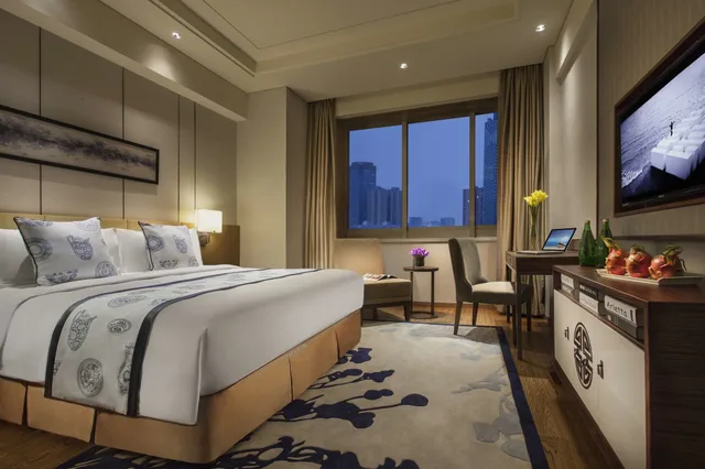 3 Bedrooms, Executive, 2 Double and Twin Beds, Somerset Wusheng Wuhan 1/7